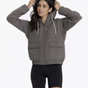 Vuori Tahoe Gray Insulated Long Sleeve Zip Up Hooded Hoodie Coat Jacket Size XS